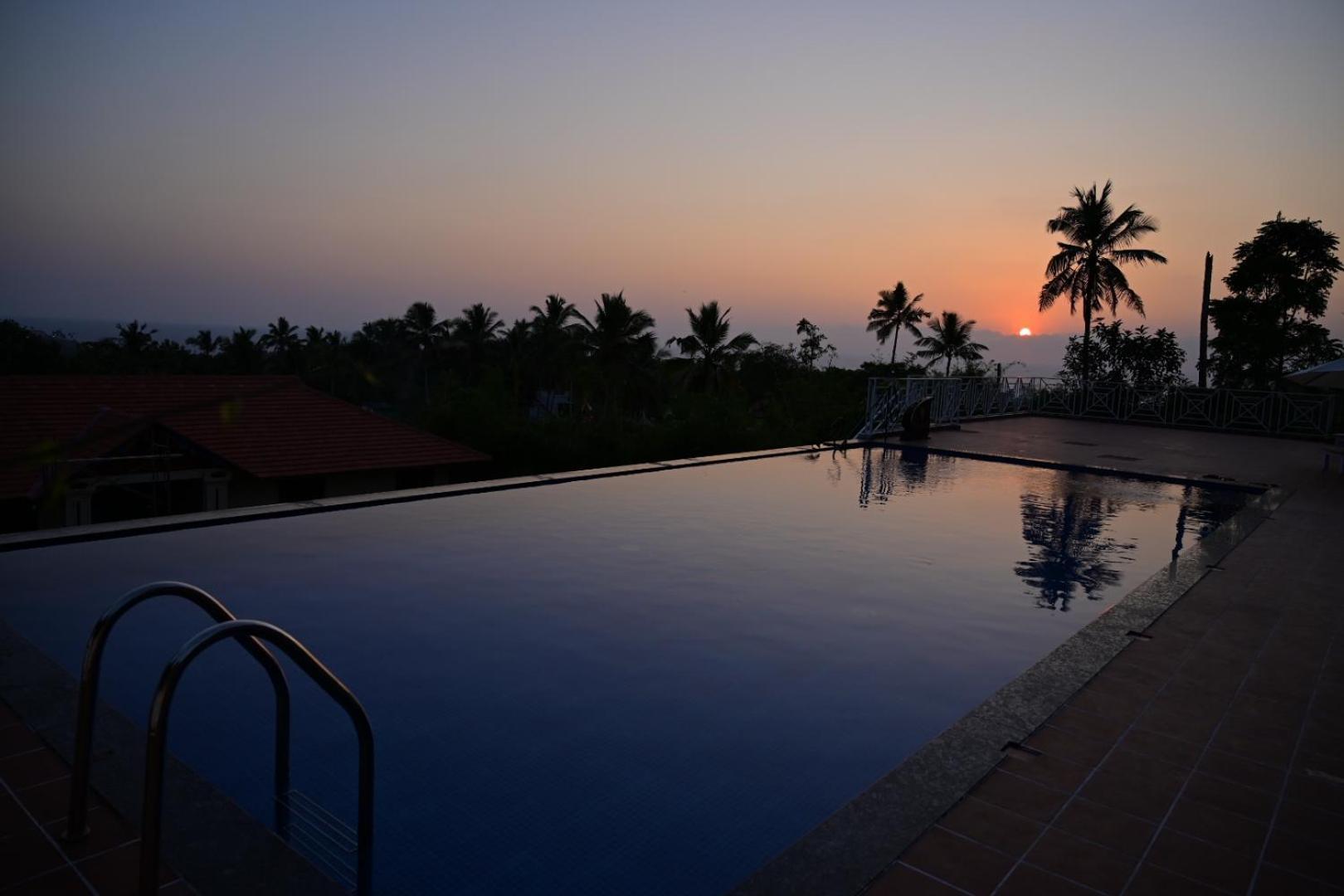 Aadisaktthi Leisure Resort, Kovalam Thiruvananthapuram Luaran gambar